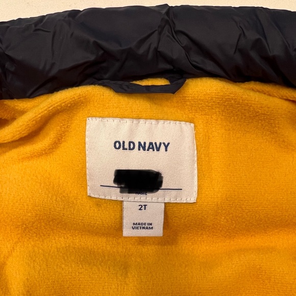 Old Navy toddler puffy vest size 2T - Picture 5 of 5
